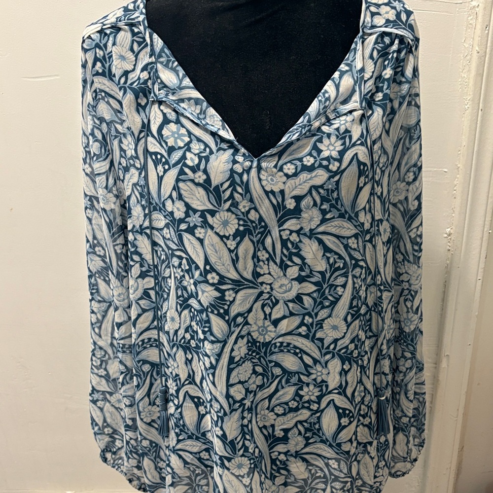 Floral Blue and White Women's Top